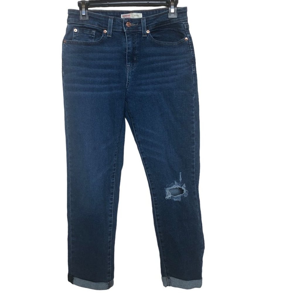 Signature by Levi Strauss & Co. 3/4  Women's Mid Rise Slim Boyfriend Jeans 8 W29